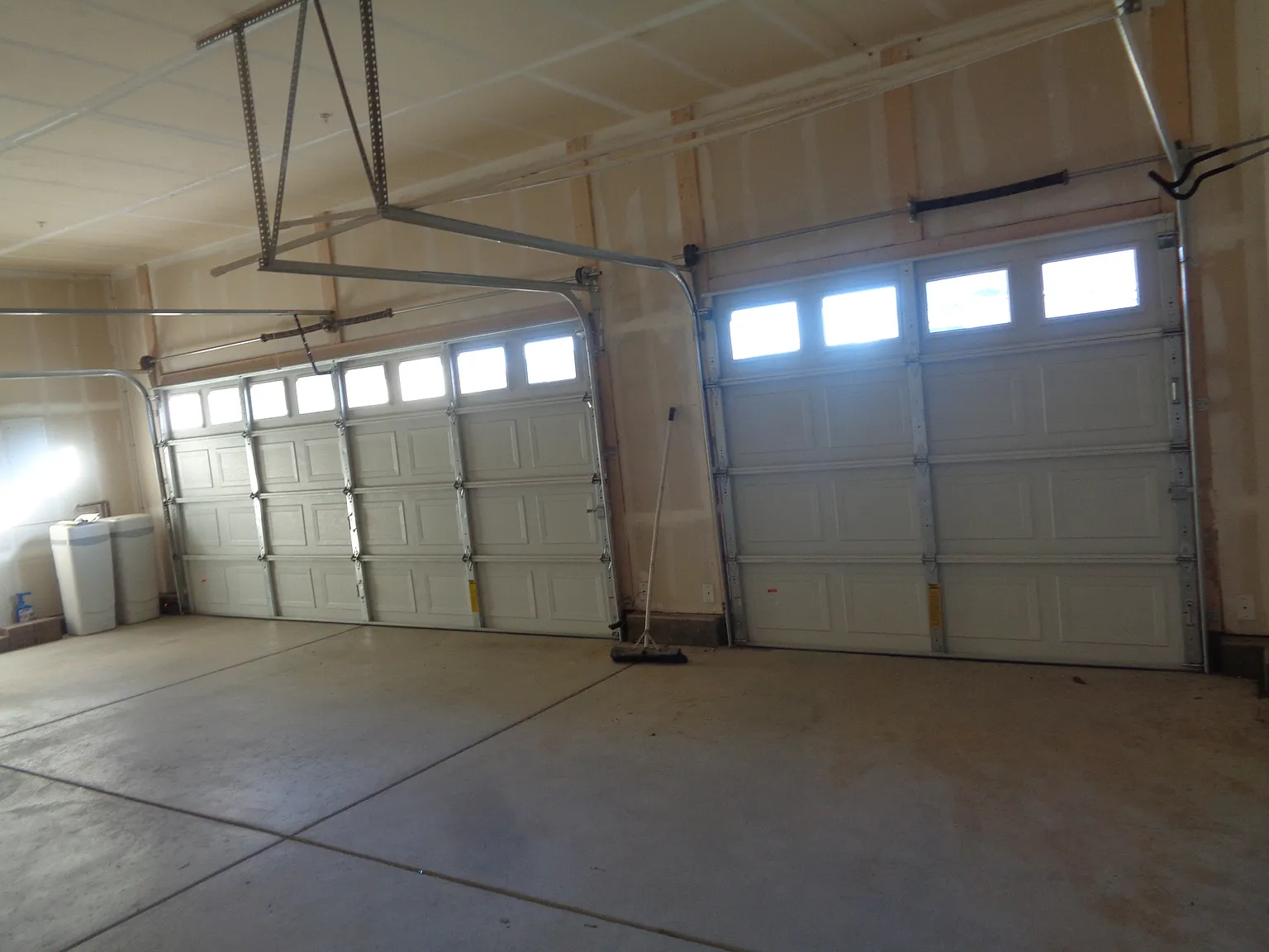 2140 Cling Drive - 1 — Photo 3