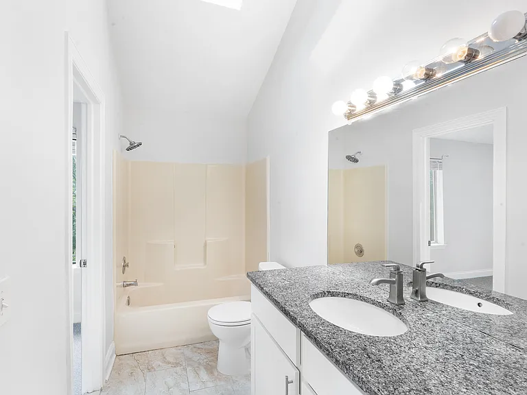 103 Orchard Meadows Dr — Photo 16