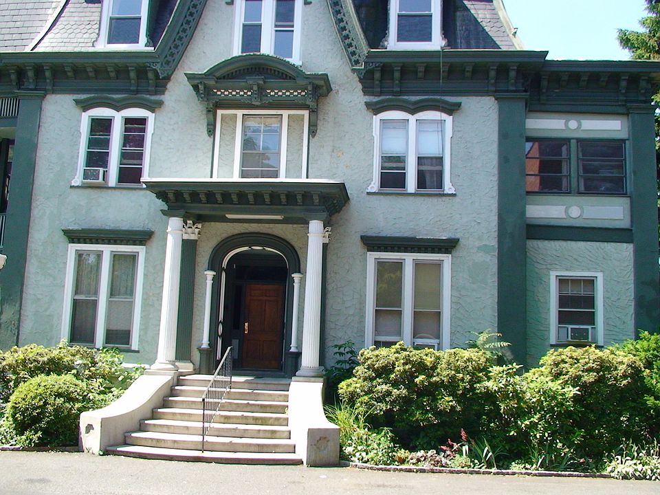 TSP_124E7thSt_BuildingExterior_04182015