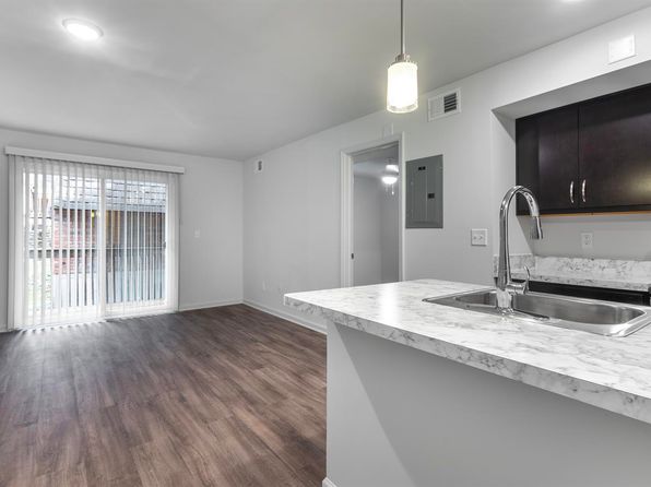 688 Riddle Rd APT 1000L