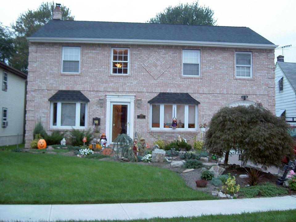 2nd image of 1216 Harding Ave