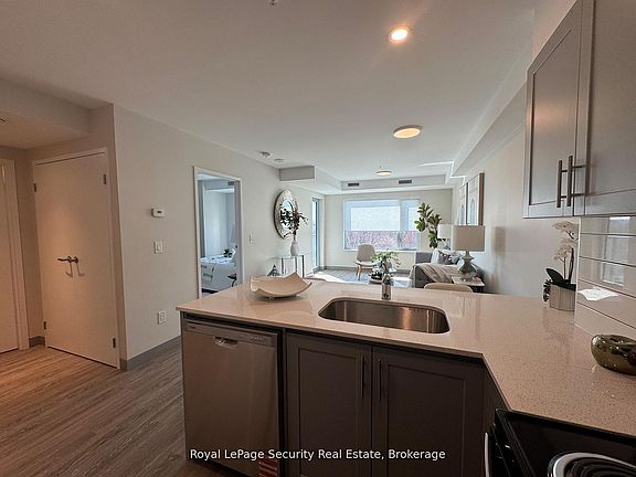 4th image of 1015 Innisfil Beach Rd #305
