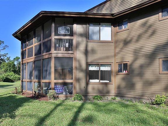 3rd image of 5 SHERBURY COURT