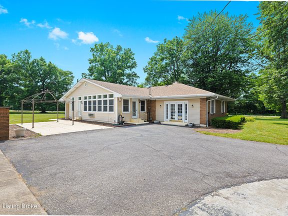 4th image of 1414 W Hebron Ln