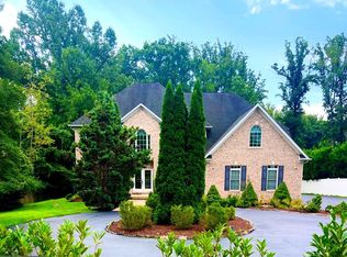 121 Kingsley Rd SE, Vienna, VA 22180