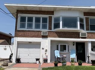 189 Jules Dr, Staten Island, NY 10314