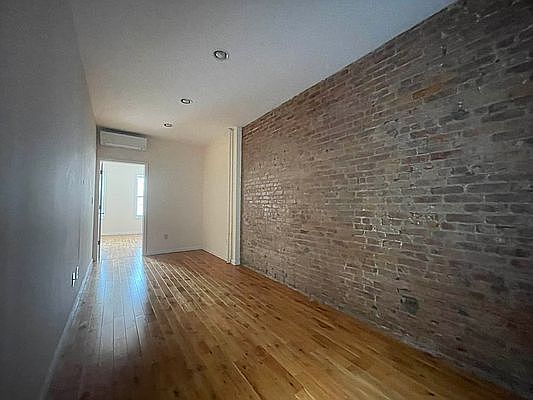 5th image of 1654 Dekalb Ave APT 2L