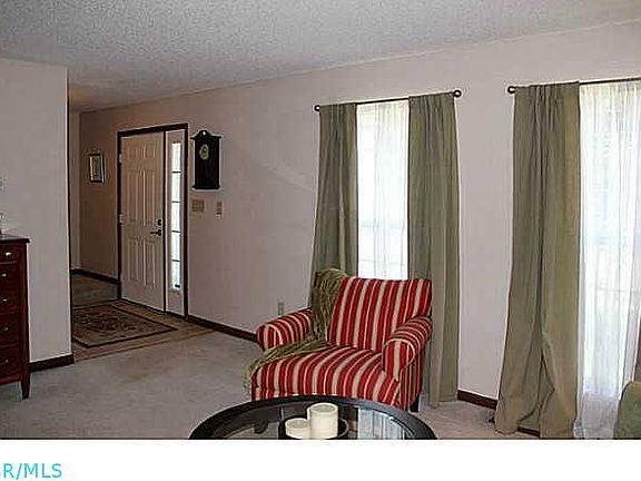 3rd image of 1367 Abbeyhill Dr