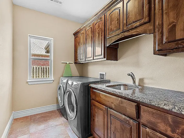 1601 Partridge Run — Photo 18