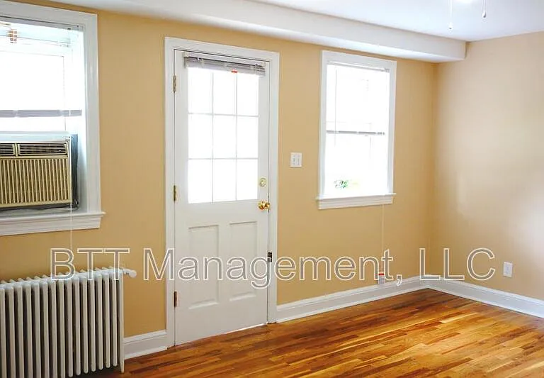 8210 Greenwood Ave #1 — Photo 9