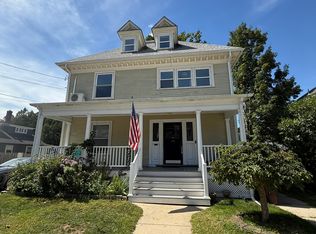 15 Hawthorn St FLOOR 2, Lowell, MA 01851