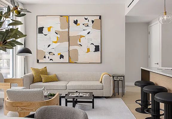 4th image of 215 W 28th St #14B