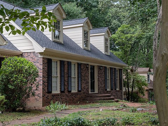 2nd image of 2858 Livsey Dr