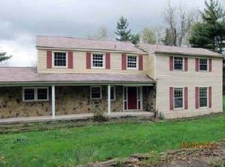 20 Holcomb Hill Rd, Gallipolis, OH 45631