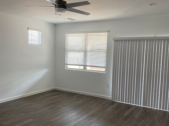 3rd image of 2253 W Storia Ave #1