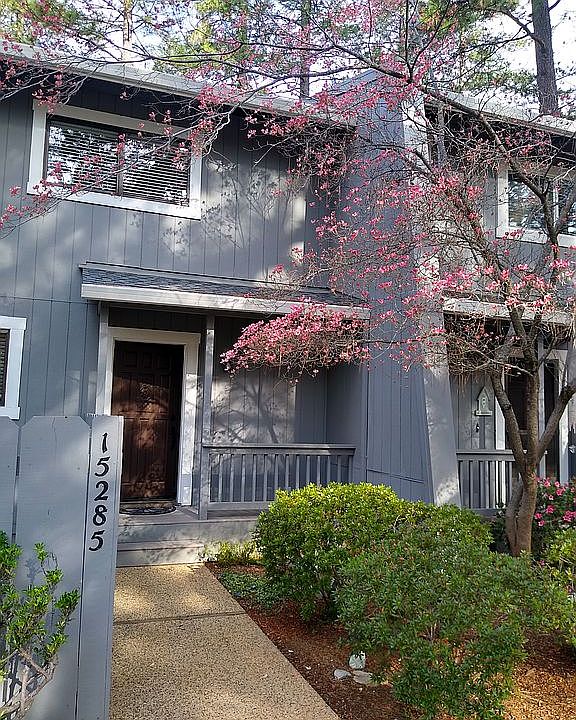 1st image of 15285 Kingsbury Cir