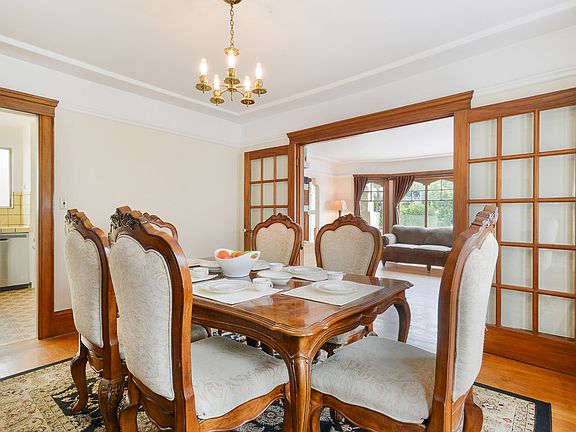 5th image of 1316 Portola Dr