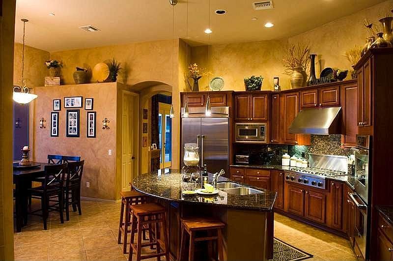 1st image of 680 W Bright Canyon Dr