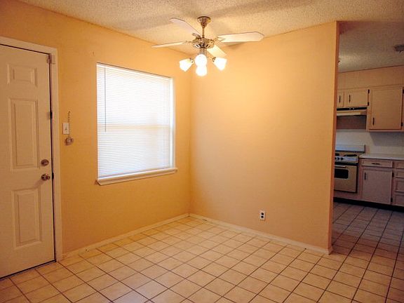 3rd image of 316 Willowood Dr