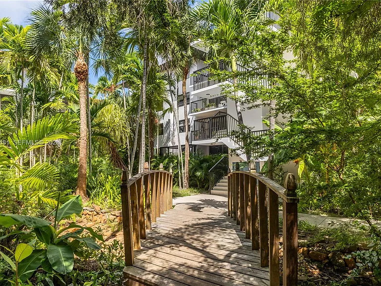 101 Ocean Lane Dr #1012 — Photo 35