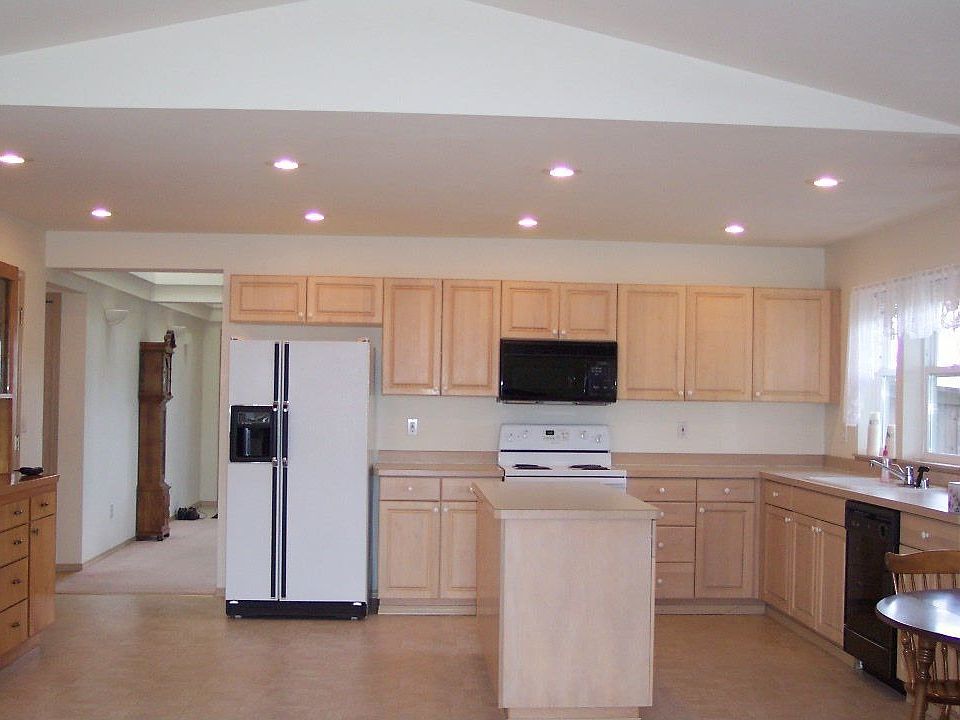 Wow, what a kitchen!