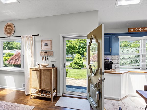 3rd image of 210 Norwood Avenue