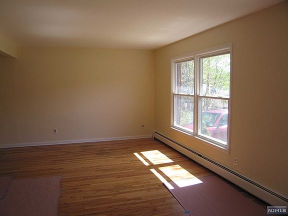 3rd image of 535 Fairview Ave #A