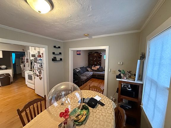 5th image of 110 River St