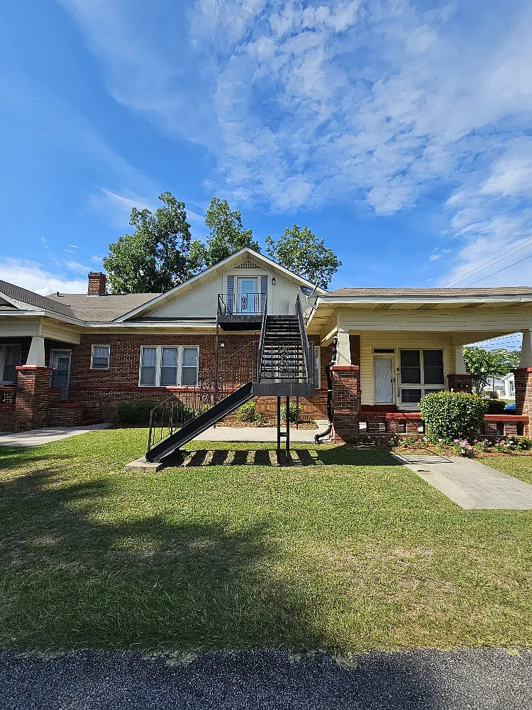 1 bed, 1075 sqft, $975 — Photo 3