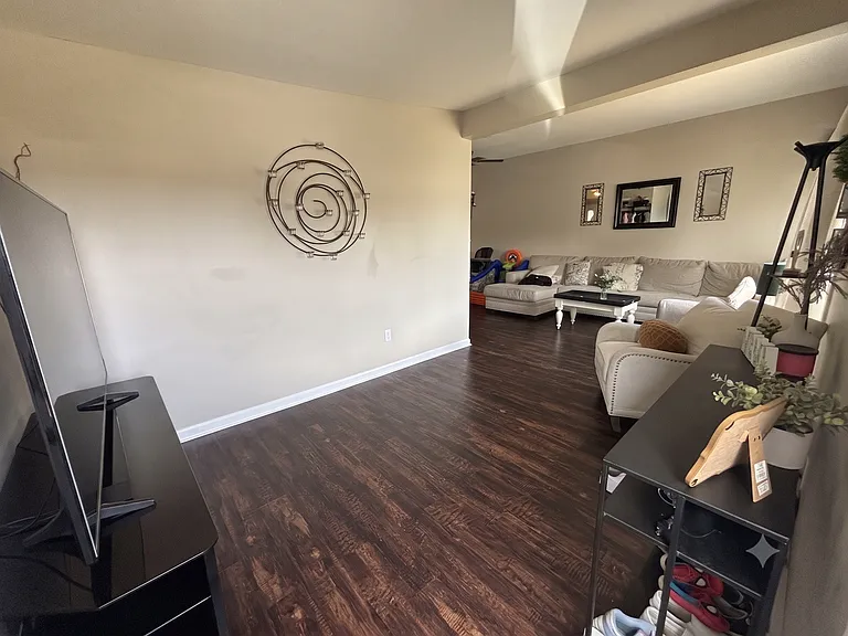 7100 Clearfield St — Photo 3