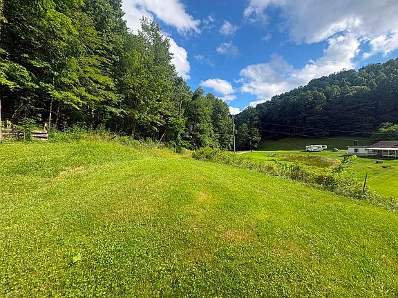2nd image of 76 Walker Creek Rd