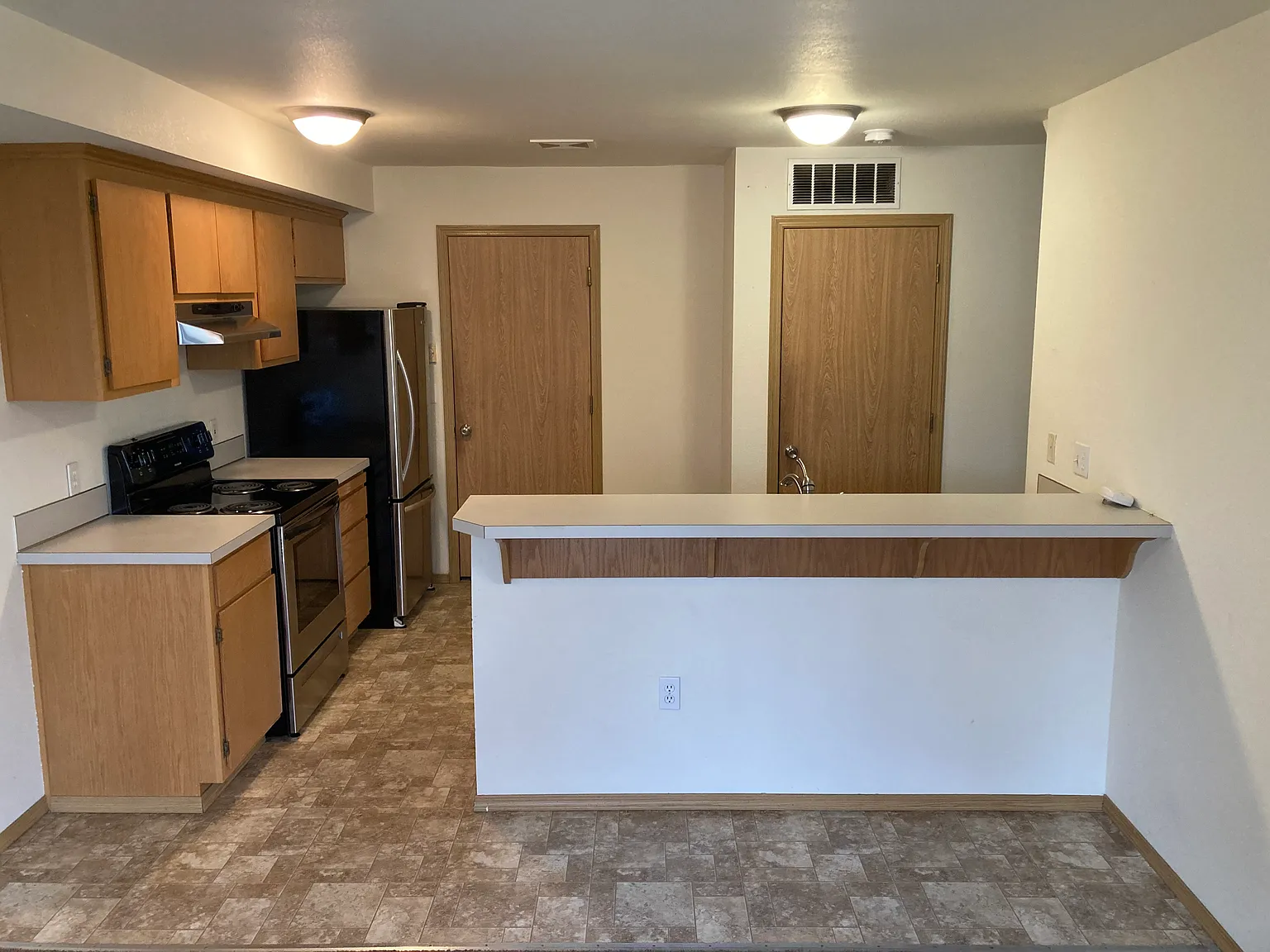 3 bed, 2.5 bath, 1550 sqft, $2,650 — Photo 3