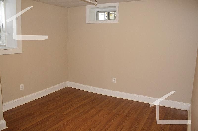 2nd image of 12 Lothian Rd #10 A