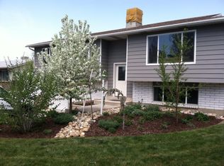1401 E Lexington Dr, Sandy, UT 84092