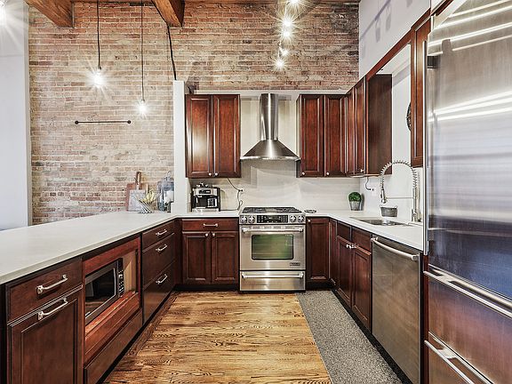 3rd image of 300 W Grand Ave APT 504