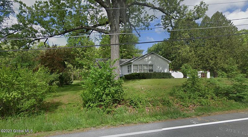 5th image of 407 Gansevoort Road