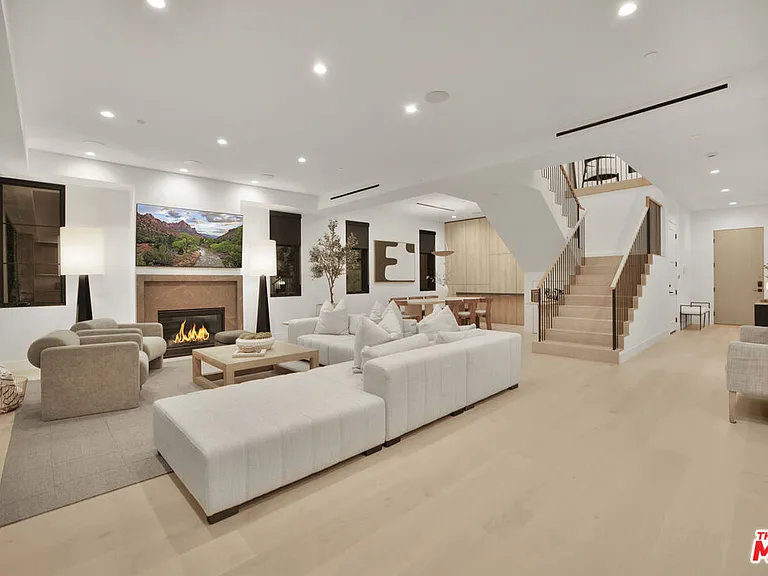 4433 Kraft Ave — Photo 9