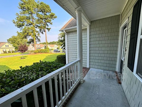 3rd image of 137 Candlewood Dr