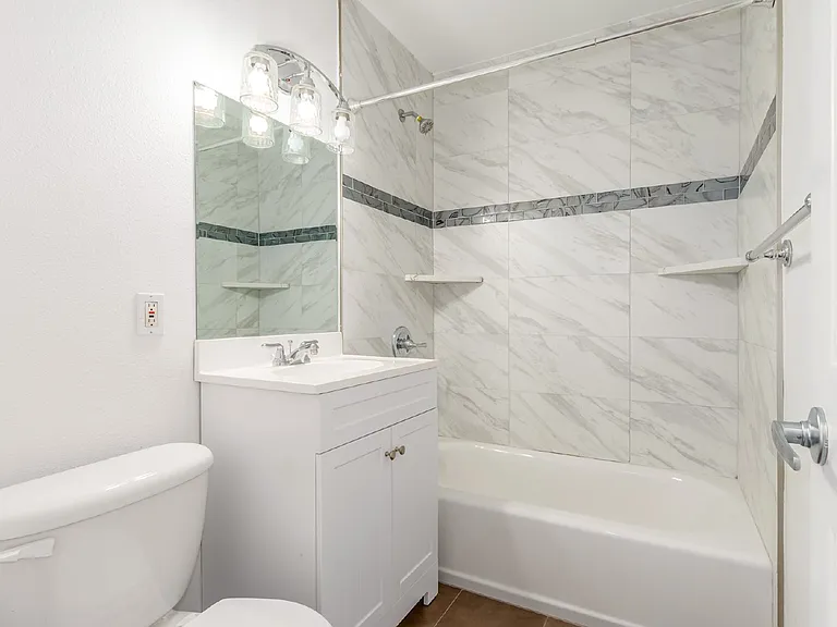 1385 S Grant St — Photo 16