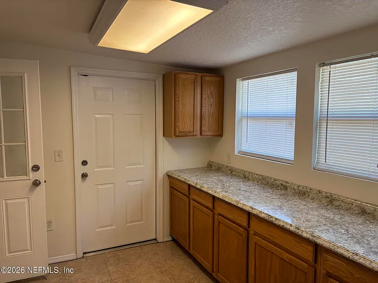 1824 Brookview Dr S — Photo 17