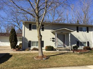 1704 Tudor Dr, Ann Arbor, MI 48103