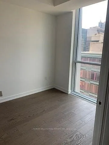 1 Yorkville Ave #705 — Photo 31