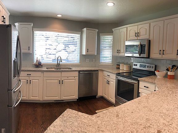 All appliances included!