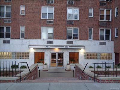 610 Waring Ave APT 2V, Bronx, NY, 10467