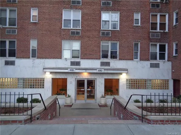 610 Waring Ave APT 6V, Bronx, NY 10467
