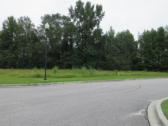 5th image of 16 Brushwood Ct