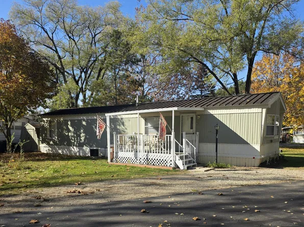 606 Bjornson St #C11, Big Rapids, MI 49307