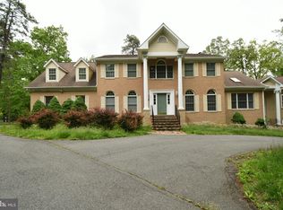 8330 Westchester Dr, Vienna, VA 22182