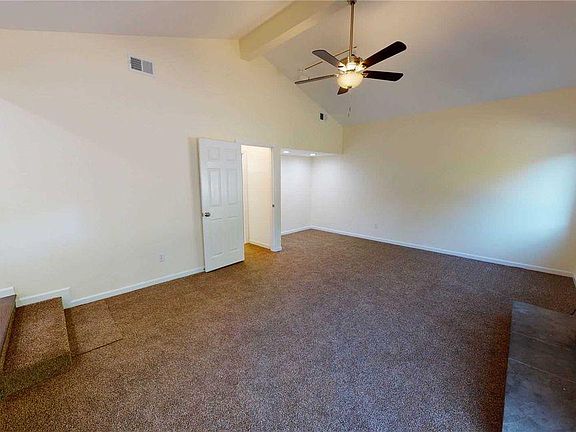 5th image of 408 Easton St