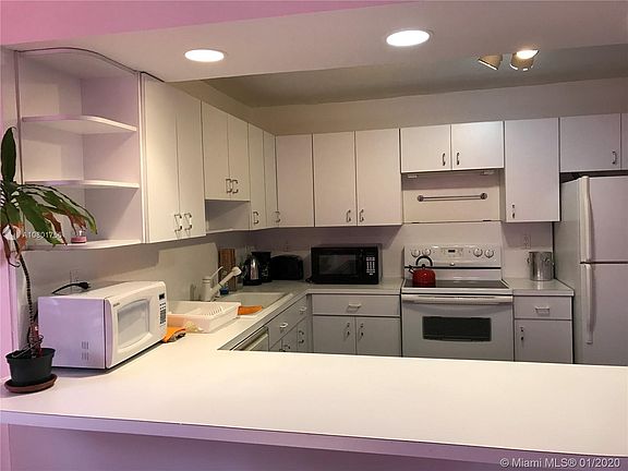 5th image of 2750 NE 183rd St APT 1903